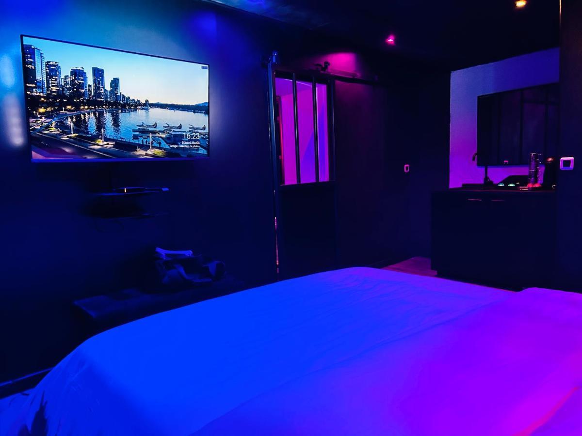 Love Room Suite Dirty Diana Aubagne Exteriör bild