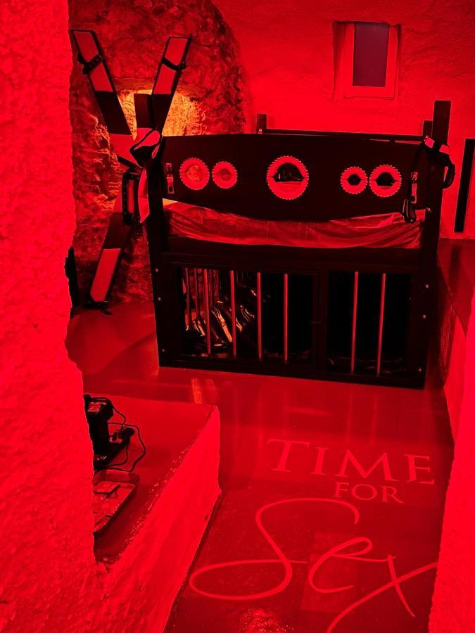 Love Room Suite Dirty Diana Aubagne Exteriör bild