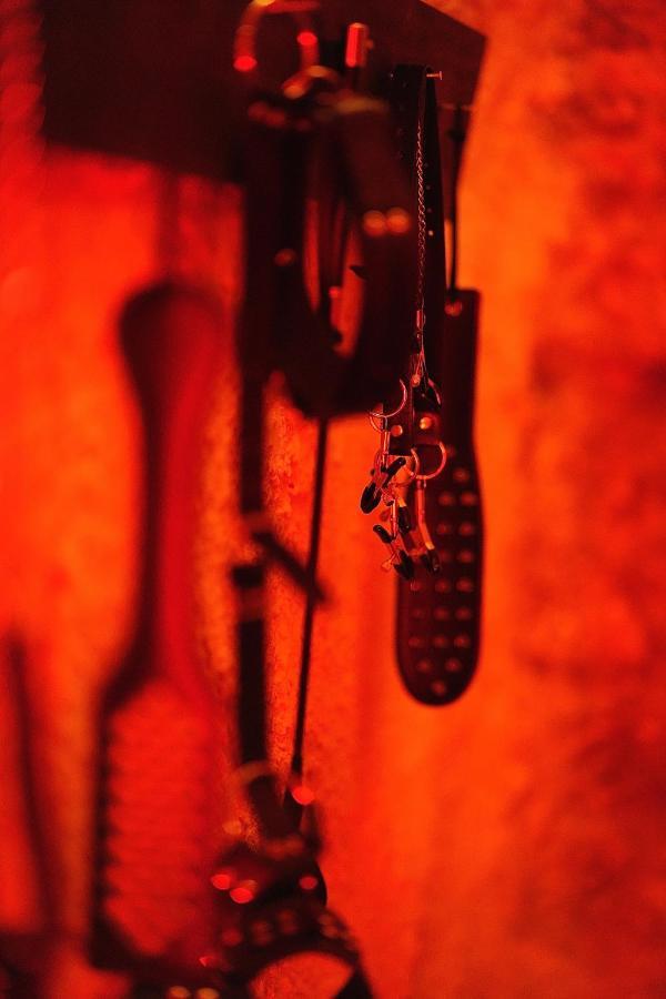 Love Room Suite Dirty Diana Aubagne Exteriör bild