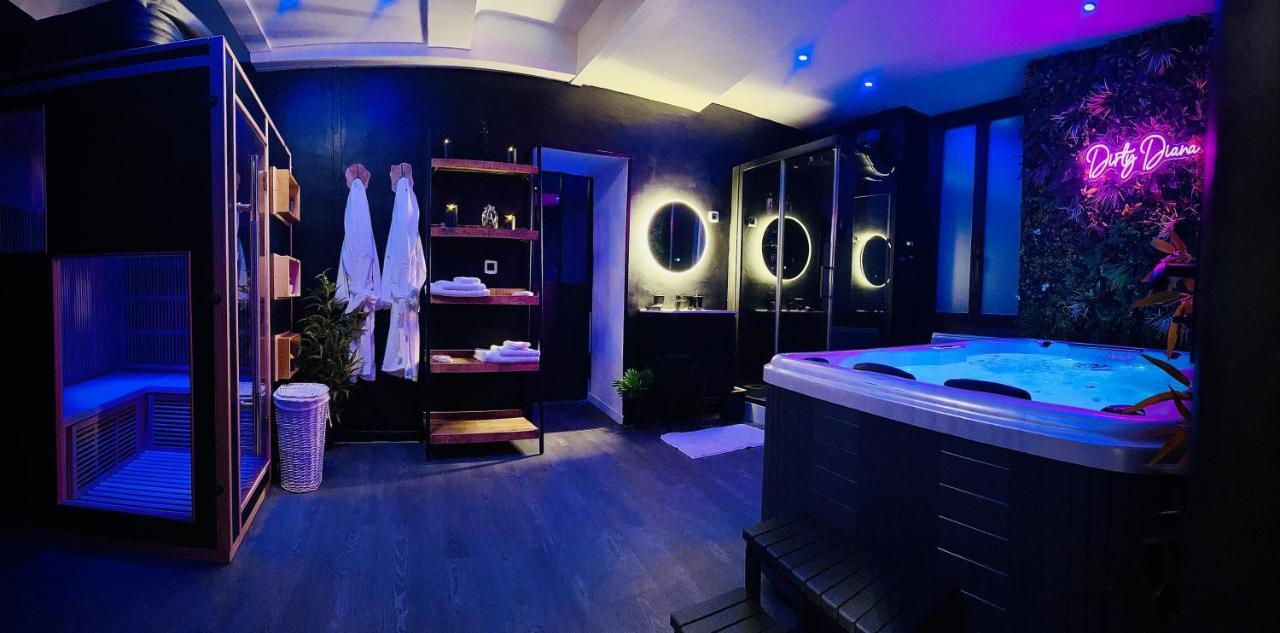 Love Room Suite Dirty Diana Aubagne Exteriör bild