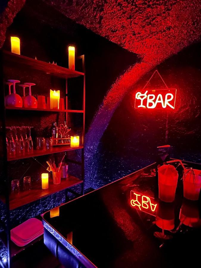 Love Room Suite Dirty Diana Aubagne Exteriör bild